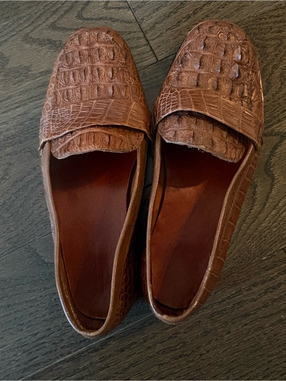 Clear out - Women’s Brown Crocodile Leather Loafers